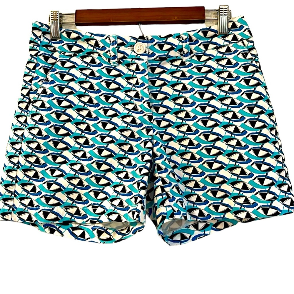 CROWN & IVY BEACH UMBRELLA PRINT MID RISE SHORTS BLUE BLACK WHITE SIZE 4